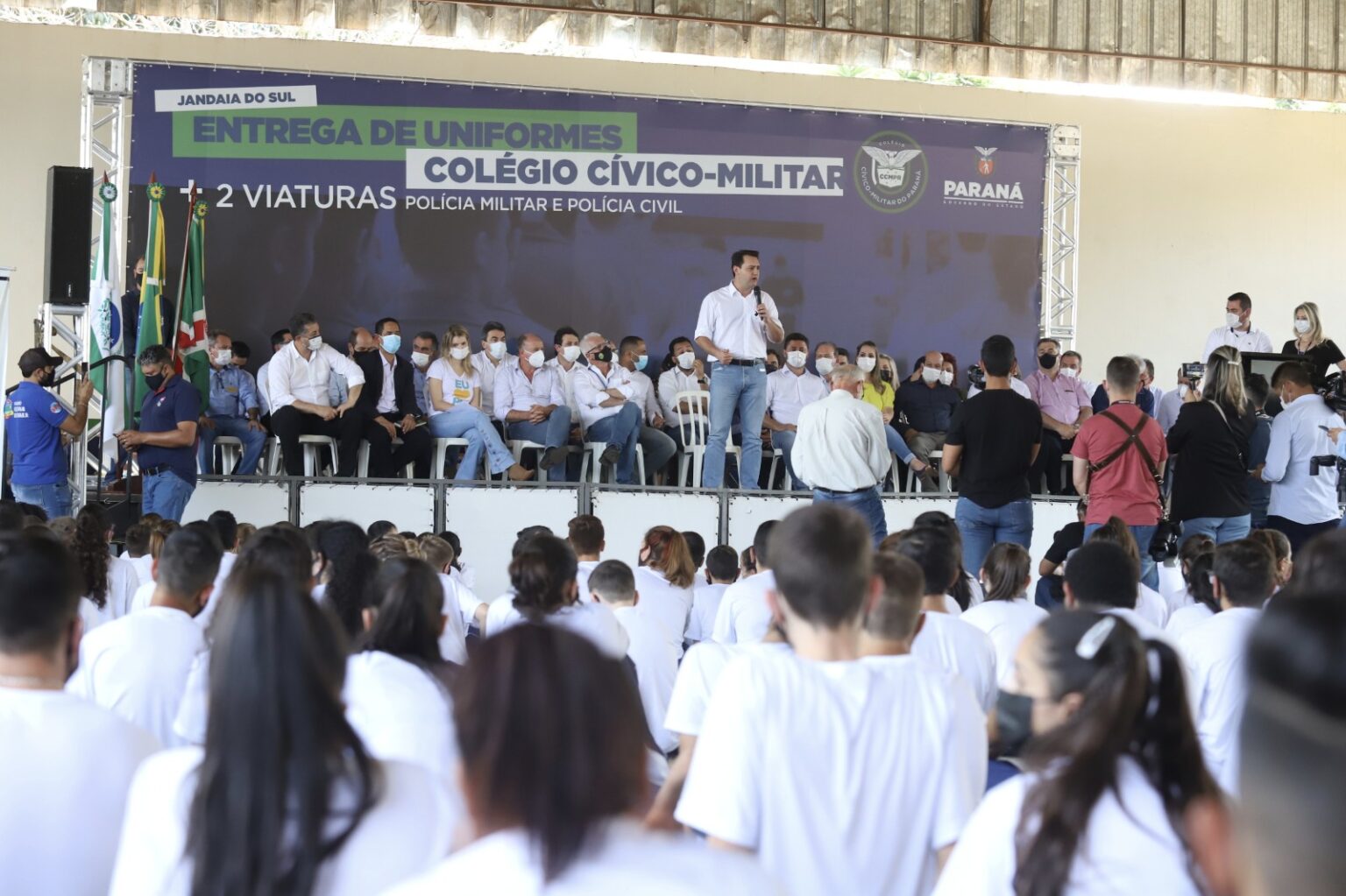 Após anúncio da União,Paraná vai ampliar escolas cívico-militares