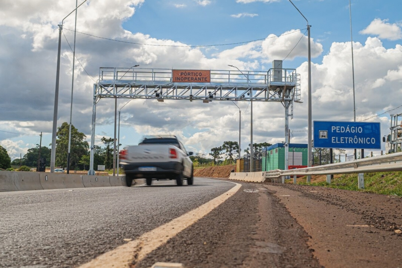 Ministério dos Transportes suspende 3,4 milhões de multas em atraso do “free flow”
