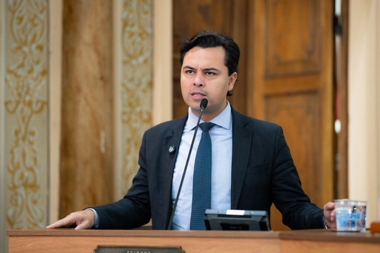 TRE determina que Jeffrey Chiquini remova vídeo em desfavor de Gleisi Hoffmann